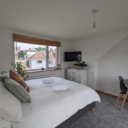 *Large Unique Retro Private Attic & Bathroom* Okręg wyborczy Hove Zewnętrze zdjęcie