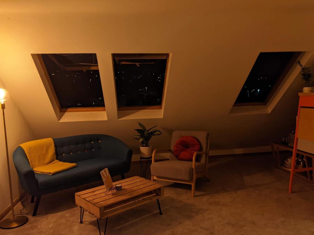 *Large Unique Retro Private Attic & Bathroom* Okręg wyborczy Hove Zewnętrze zdjęcie