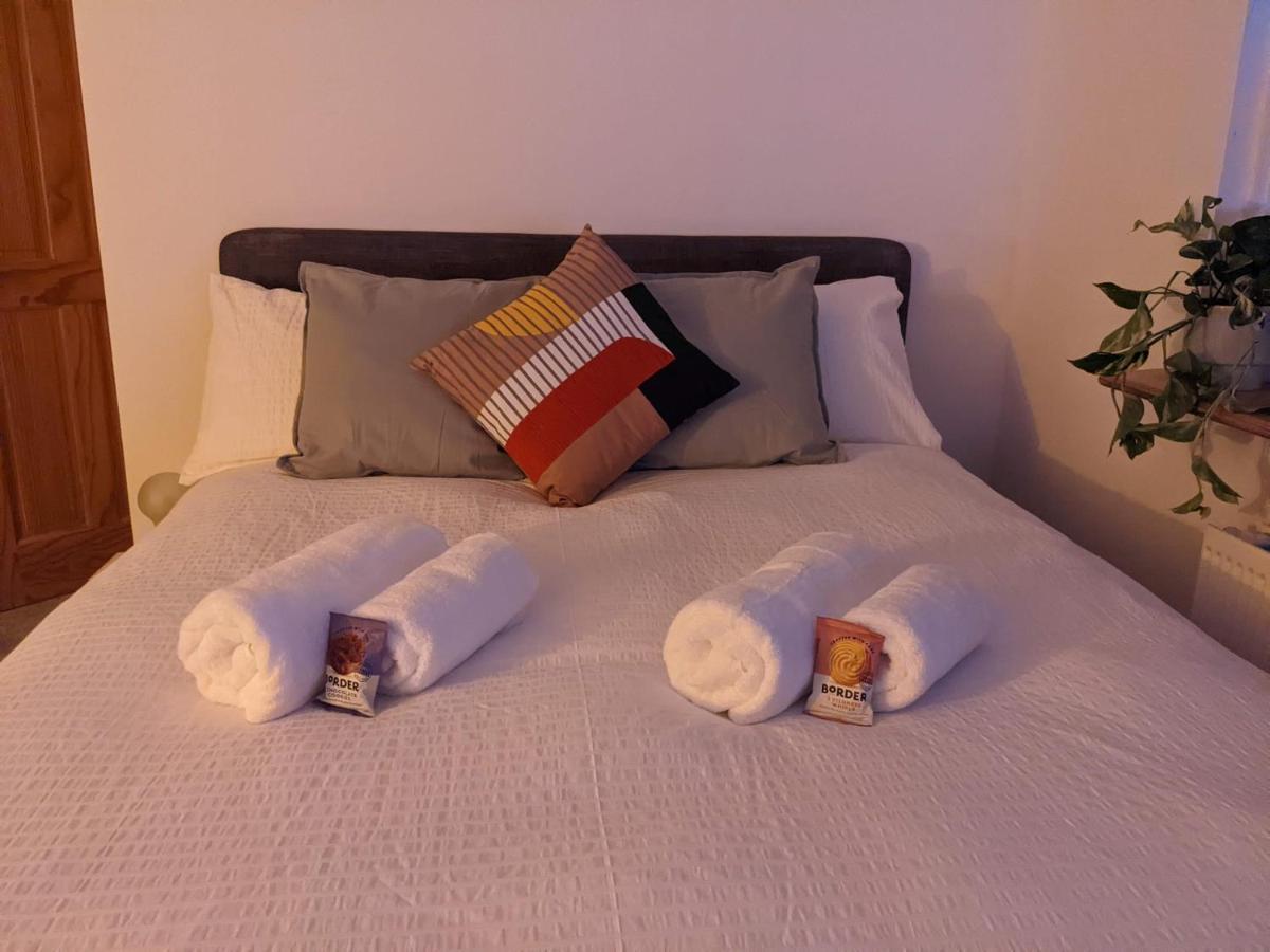 *Large Unique Retro Private Attic & Bathroom* Okręg wyborczy Hove Zewnętrze zdjęcie